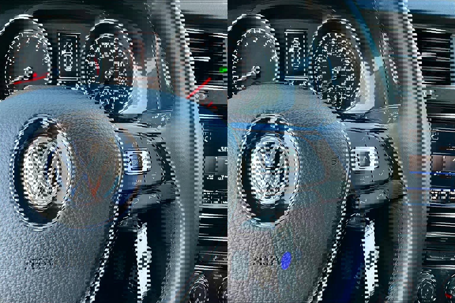 Used 2019 Volkswagen Golf S image 25