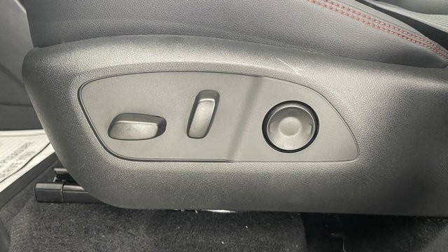 Used 2025 Chevrolet Traverse RS w/ LPO, Floor Liner Package image 34