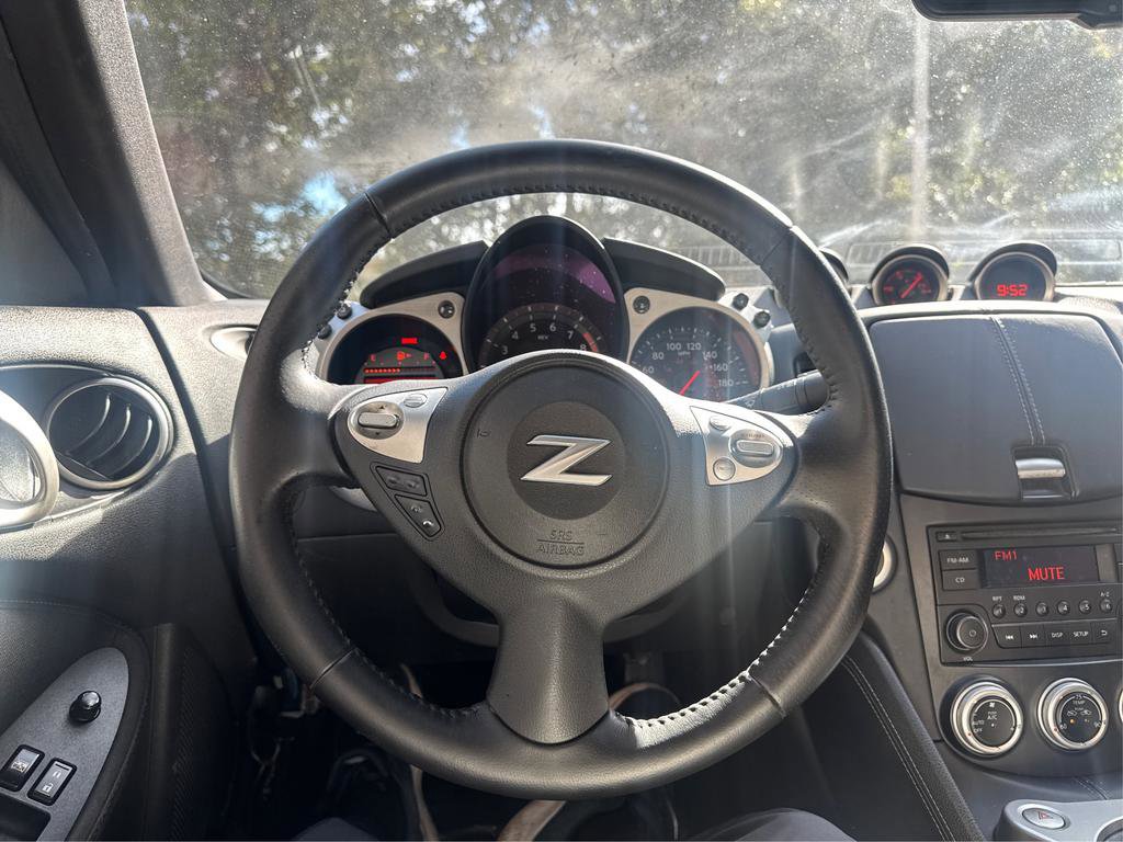 Used 2016 Nissan 370Z Touring image 14