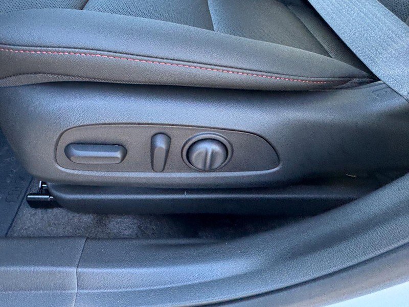 New 2026 Chevrolet Trax RS w/ Sunroof Package image 11