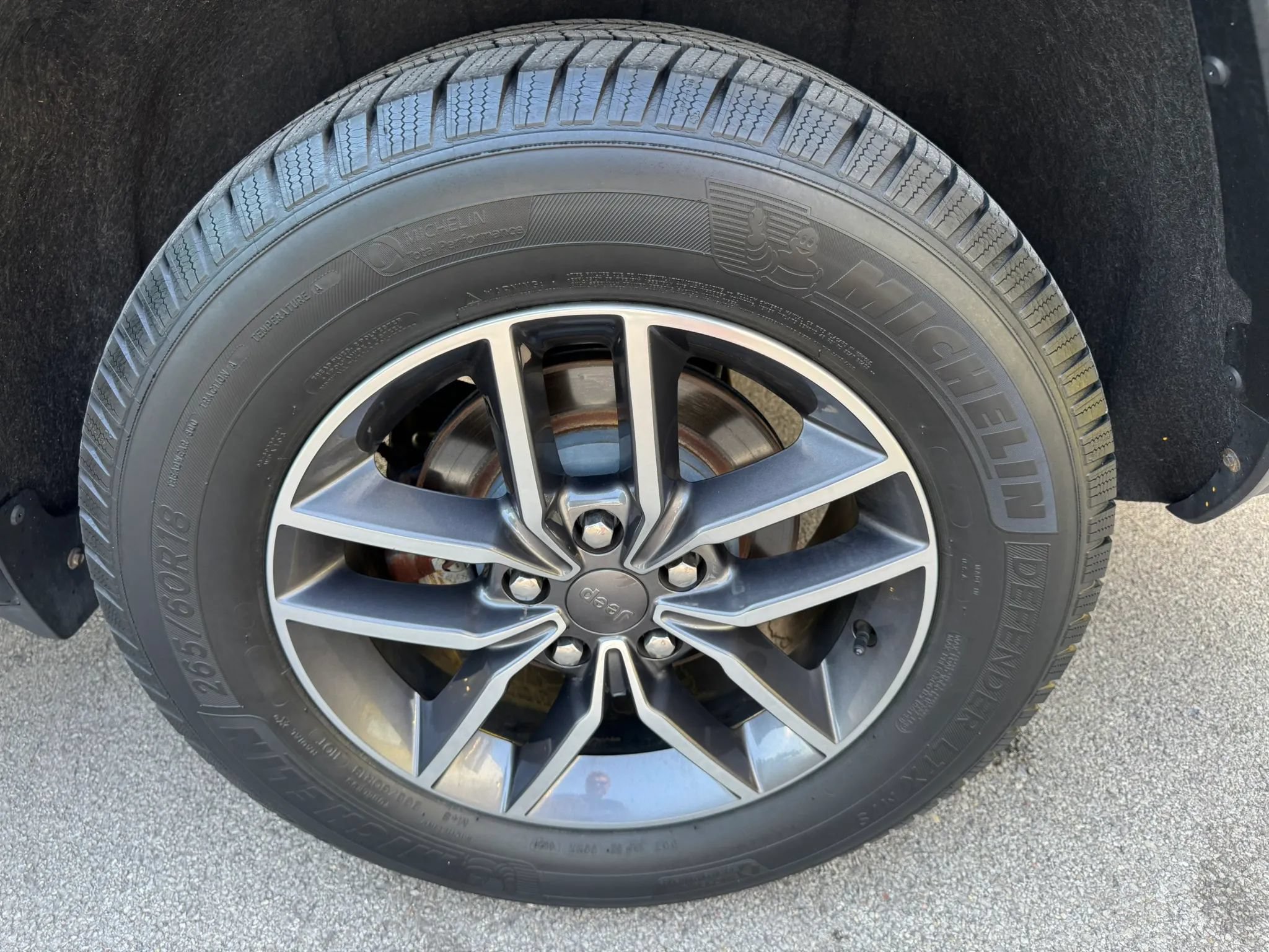 Used 2019 Jeep Grand Cherokee Limited w/ Luxury Group II AWD/4WD image 29