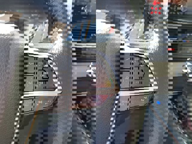 Used 2023 Toyota Sienna XLE image 18