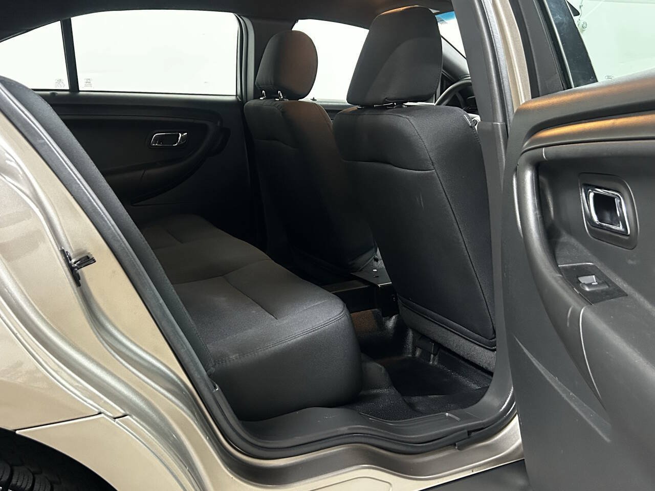 Used 2015 Ford Taurus Police Interceptor AWD w/ Ready For The Road Package image 34