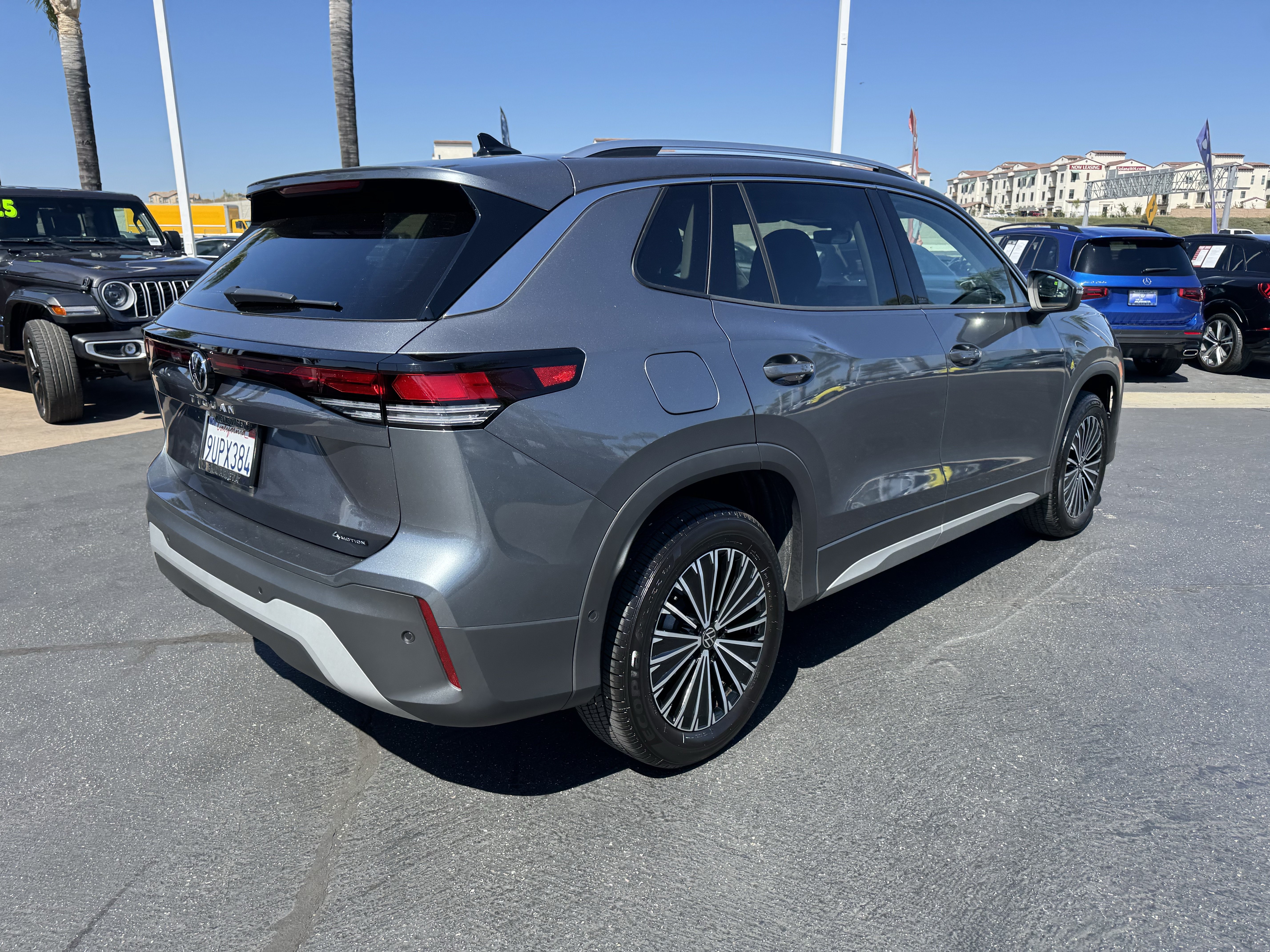 Certified 2025 Volkswagen Tiguan S AWD/4WD image 10