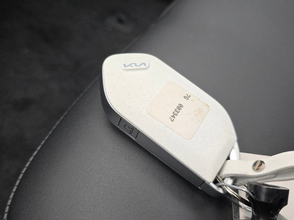 New 2025 Kia EV6 Light w/ Light LR Technology Package image 31