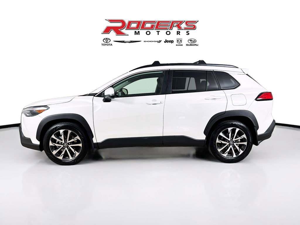 Certified 2023 Toyota Corolla Cross XLE w/ Convenience Package AWD/4WD image 9