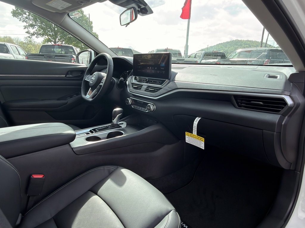 New 2026 Nissan Altima 2.5 SV FWD image 16