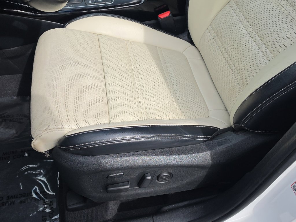 Used 2017 Kia Sorento SX AWD/4WD image 16