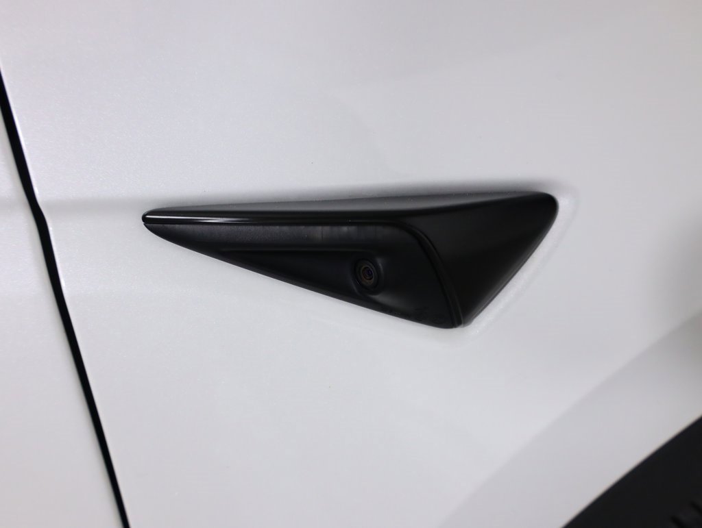 Used 2023 Tesla Model Y Performance image 65