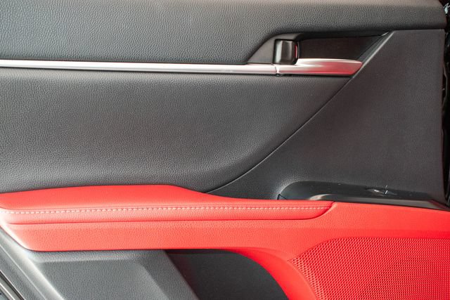 Used 2019 Toyota Camry XSE FWD image 17