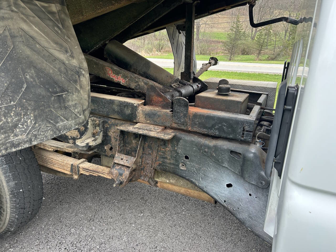 Used 2004 Chevrolet Silverado 3500 2WD Regular Cab image 21