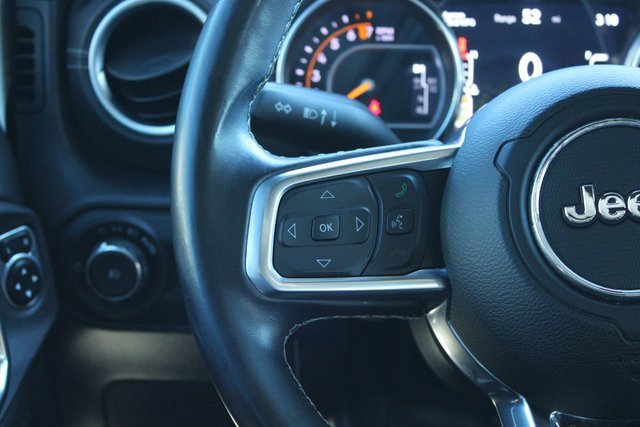 Used 2018 Jeep Wrangler Unlimited Sahara image 24