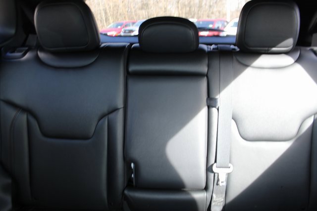 Used 2025 Jeep Compass Trailhawk w/ Trailhawk Elite Group image 29