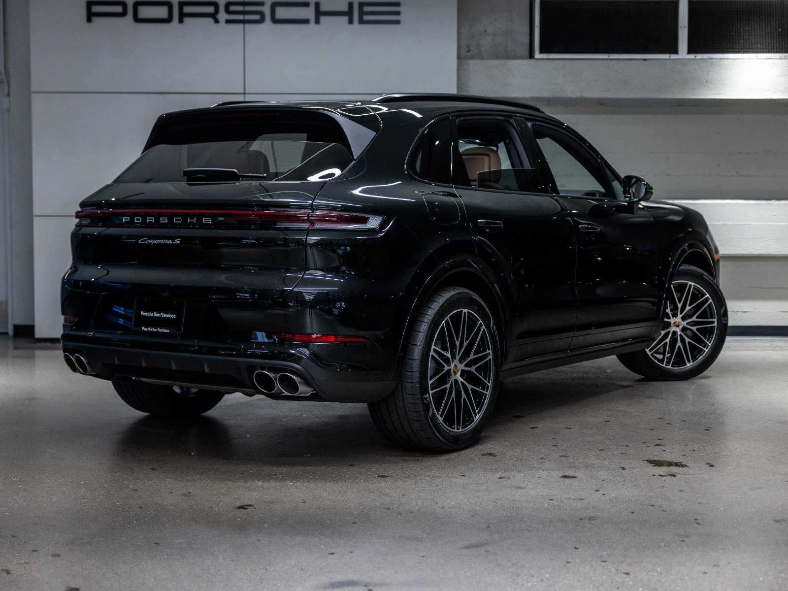 Certified 2025 Porsche Cayenne S w/ Premium Package Plus AWD/4WD image 8
