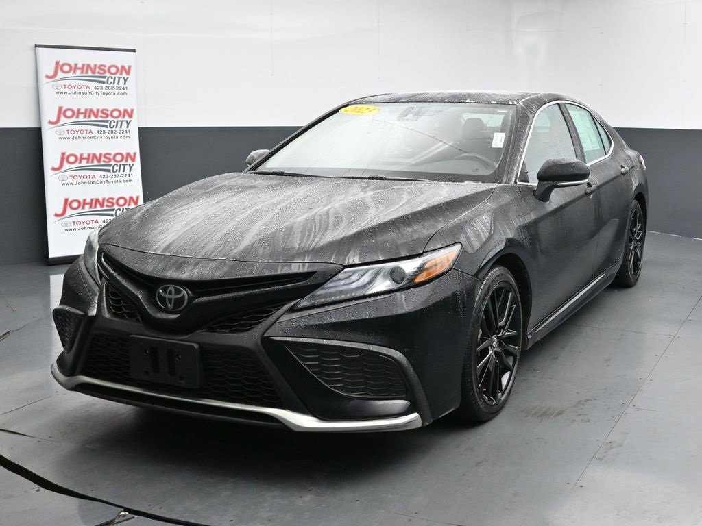 Used 2023 Toyota Camry XSE image 4