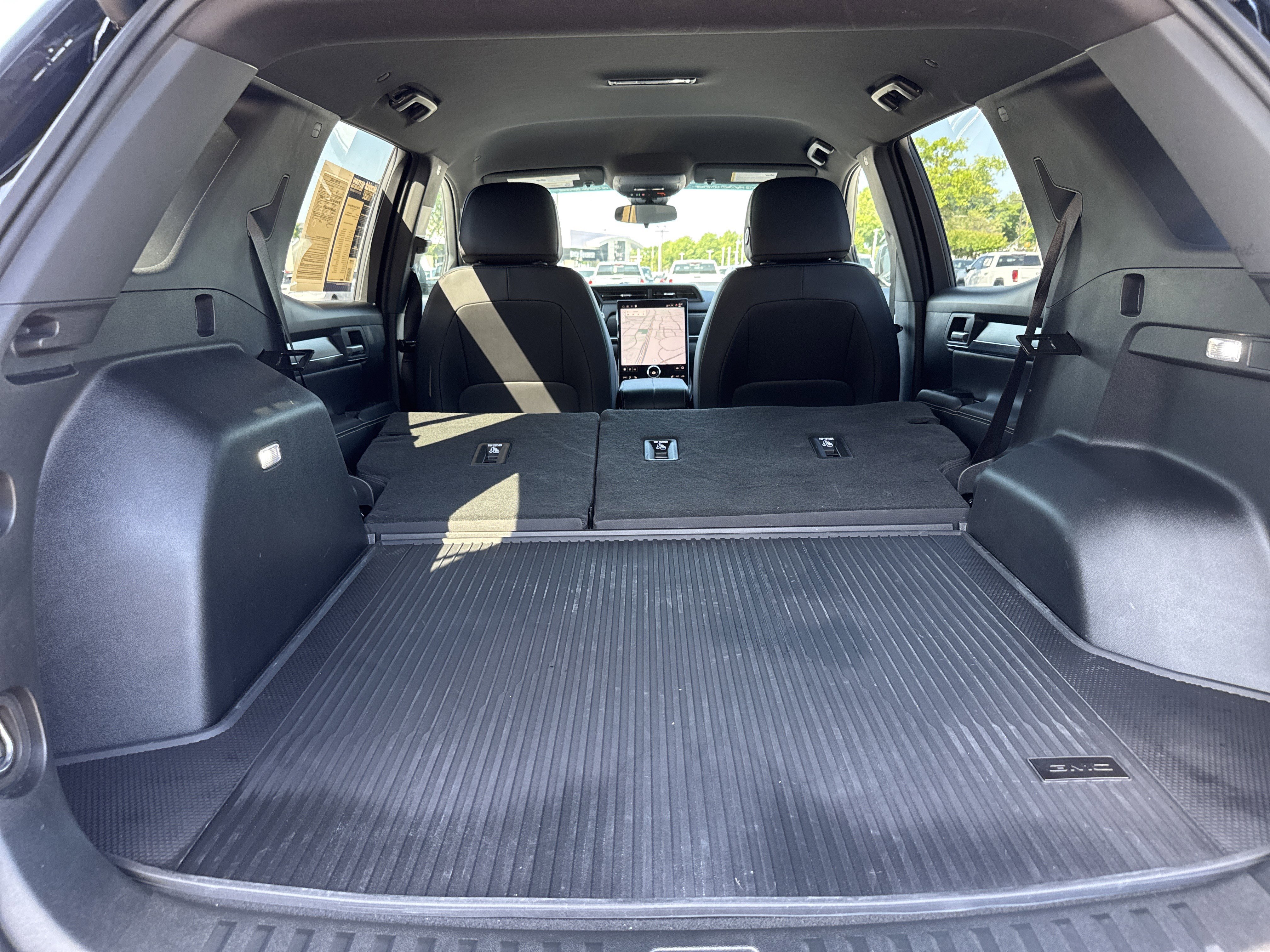 Used 2026 GMC Terrain Elevation w/ Elevation Premium Package FWD image 31
