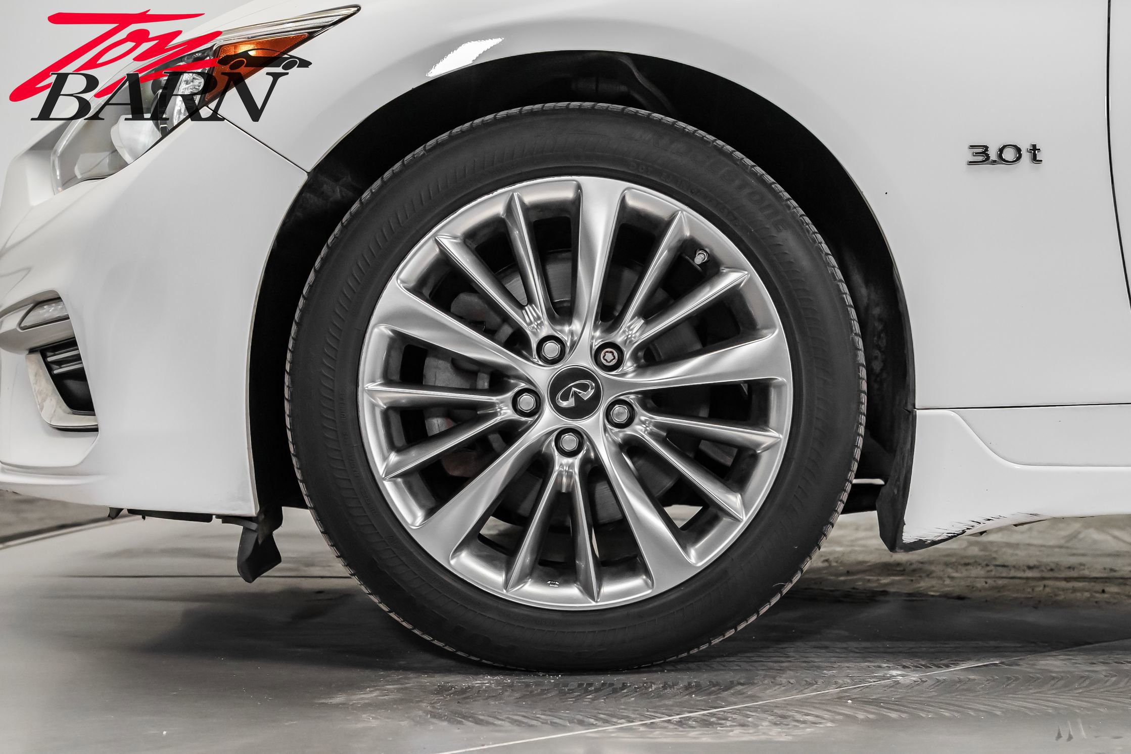 Used 2018 INFINITI Q50 Luxe w/ Essential Package (3.0T Luxe) image 18