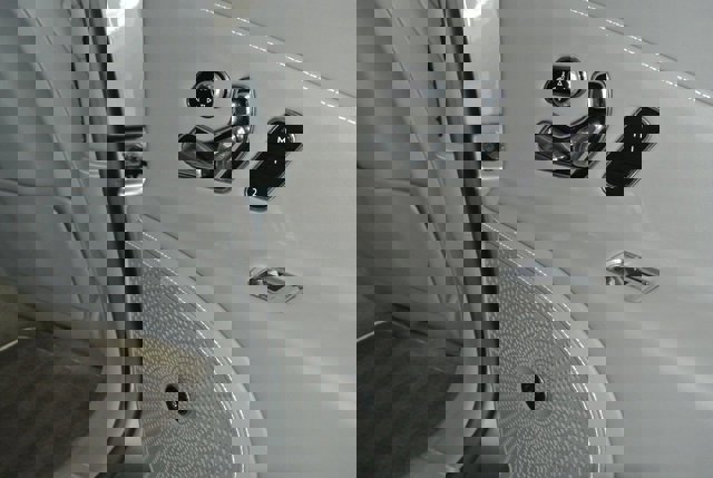 Used 2020 Bentley Flying Spur W12 image 30