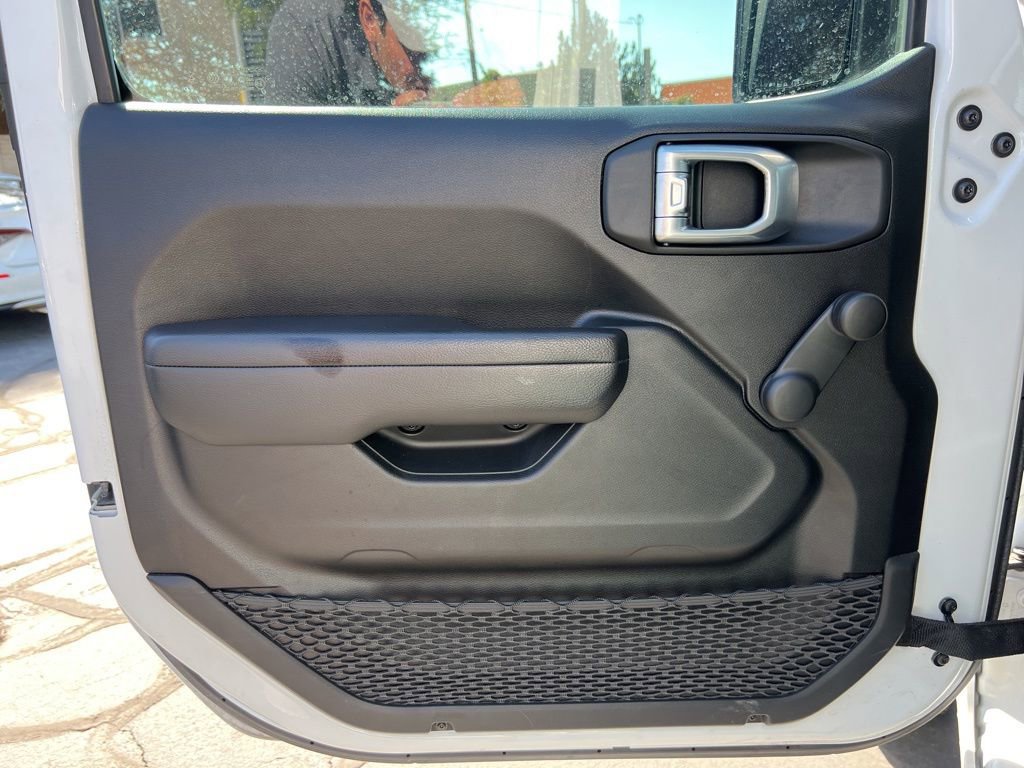 Used 2024 Jeep Wrangler Sport image 9