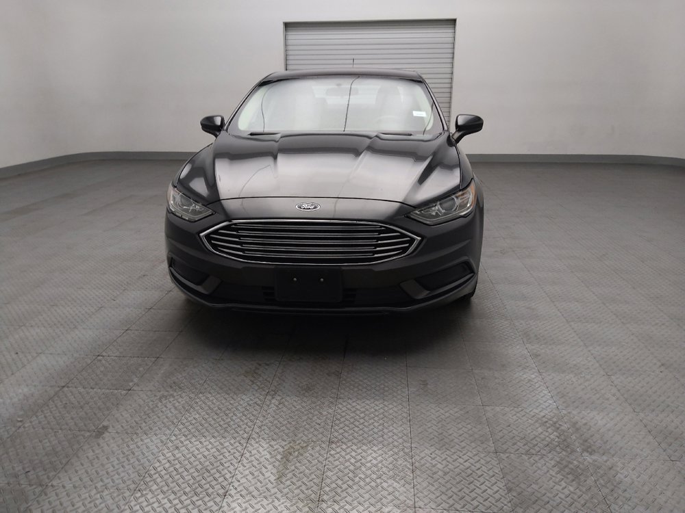 Used 2018 Ford Fusion SE w/ Fusion SE Technology Package FWD image 15