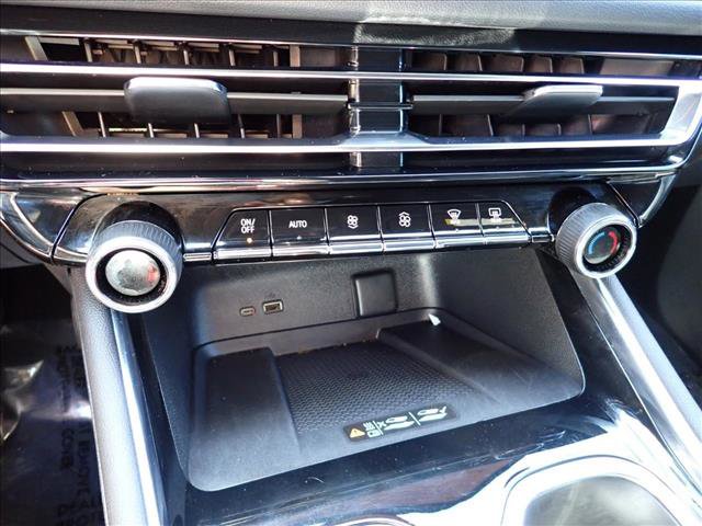 Used 2024 Chevrolet Traverse LT w/ Midnight/Sport Edition image 20