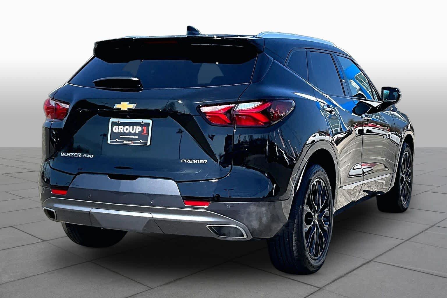 Used 2022 Chevrolet Blazer Premier w/ Enhanced Convenience Package AWD/4WD image 13
