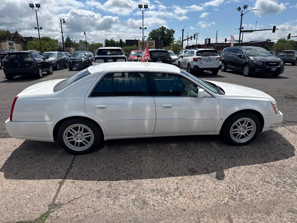 Used 2010 Cadillac DTS FWD image 10
