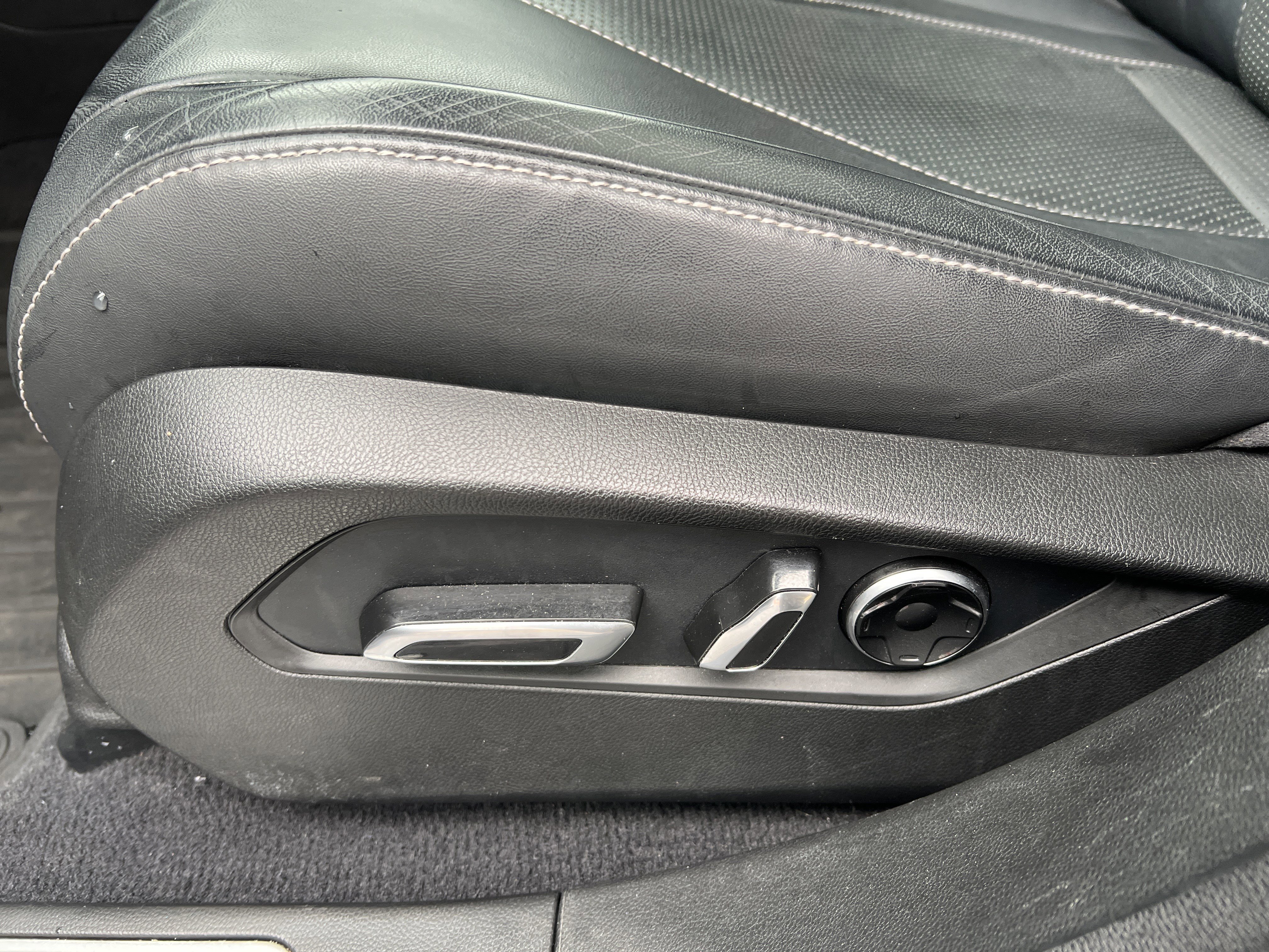 Used 2022 Acura RDX FWD w/ Technology Package image 10