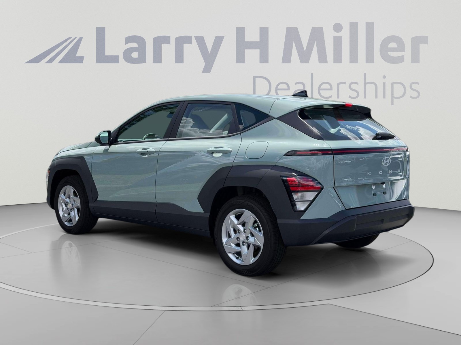 New 2027 Hyundai Kona SE FWD image 4