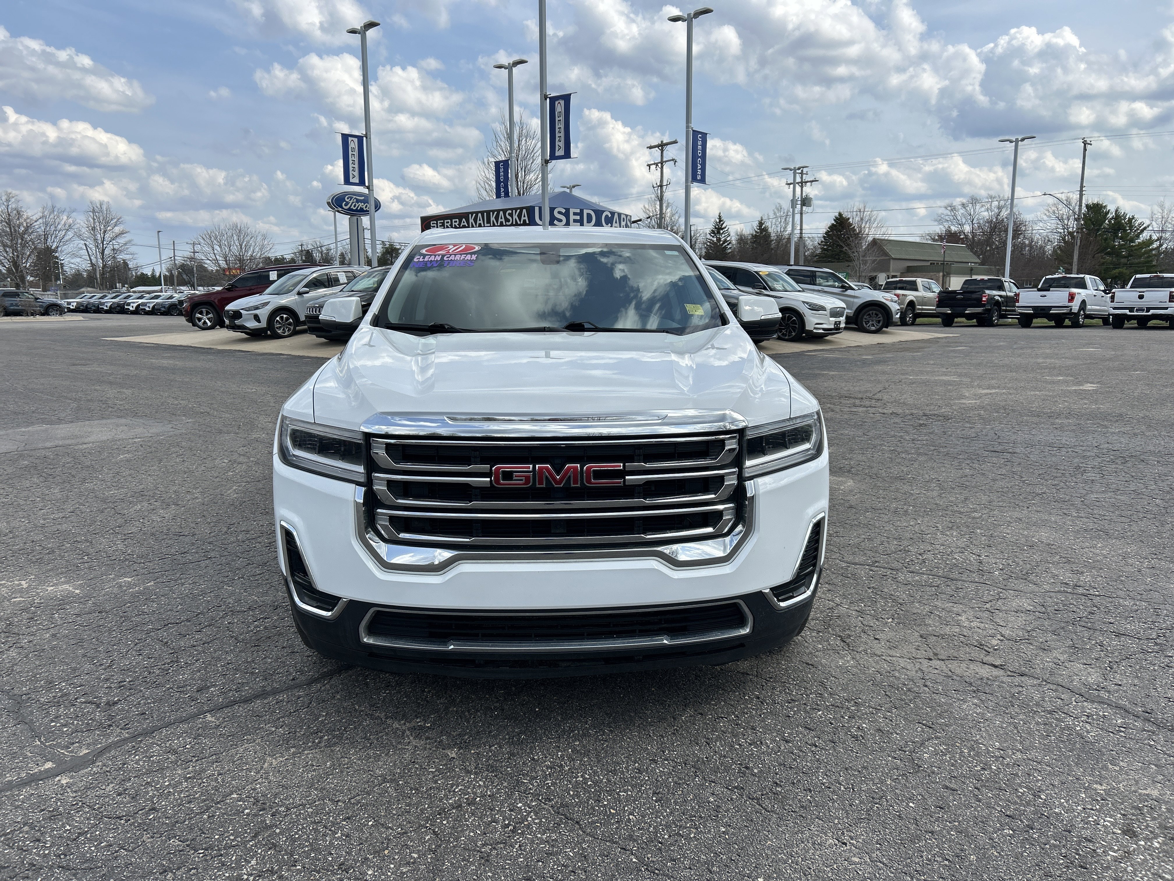 Used 2020 GMC Acadia SLE w/ LPO, Floor Liner Package FWD image 8