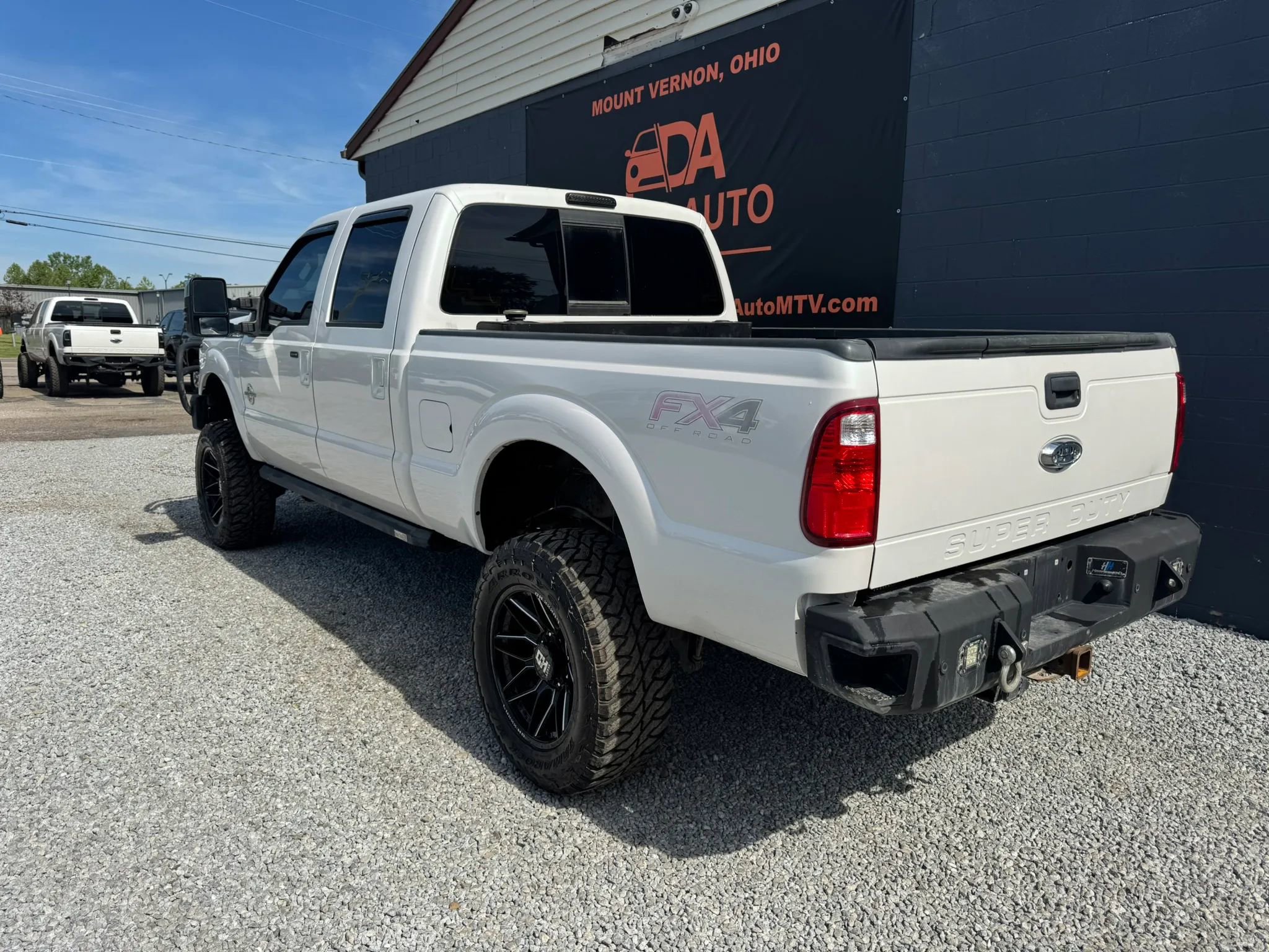 Used 2016 Ford F250 Lariat w/ Lariat Ultimate Package AWD/4WD image 11