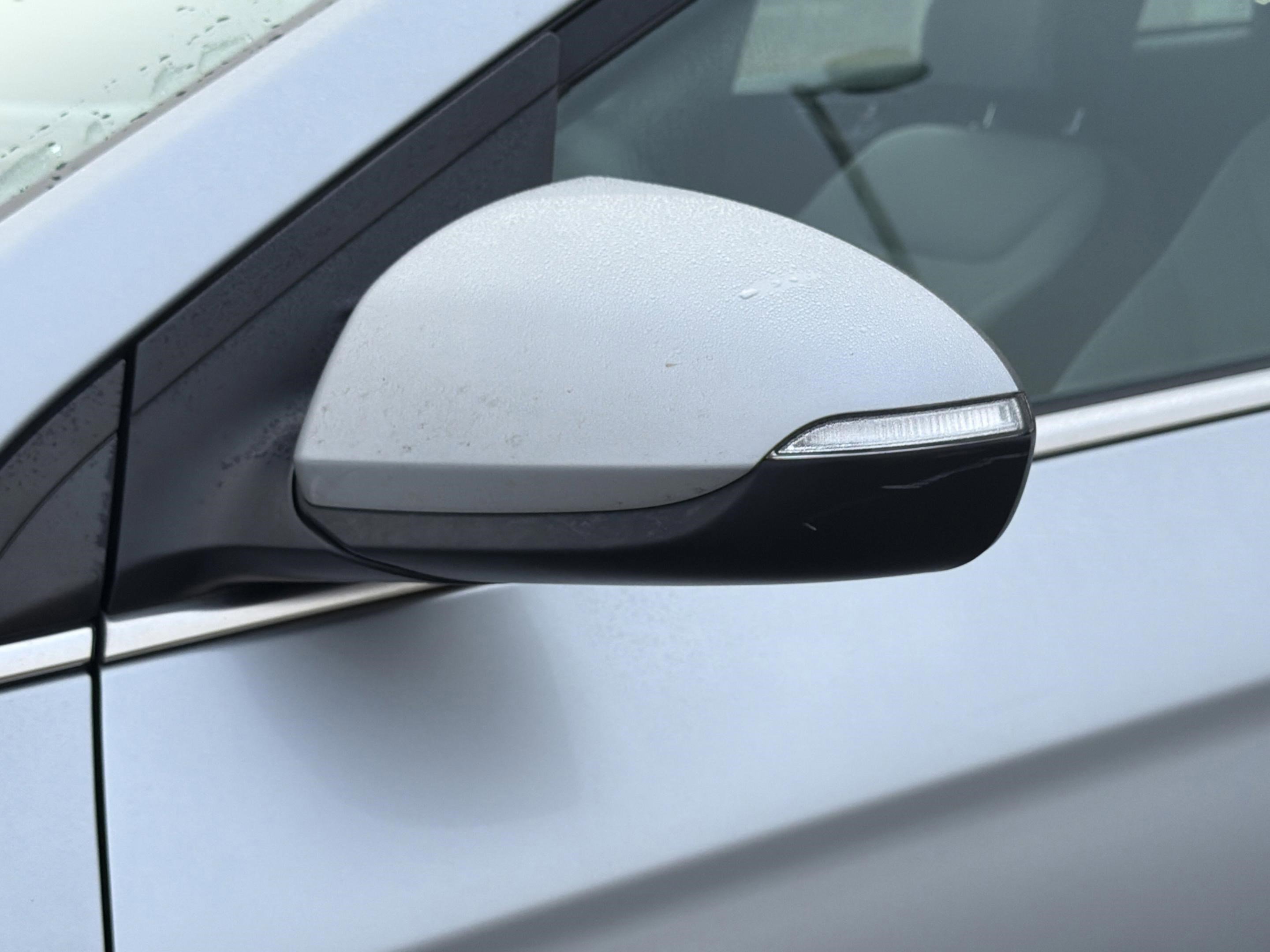 Used 2022 Hyundai Ioniq SE image 33