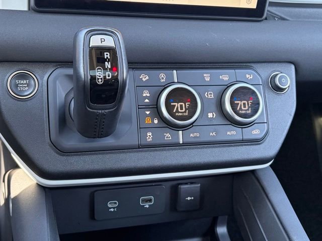 Used 2023 Land Rover Defender 90 S image 23