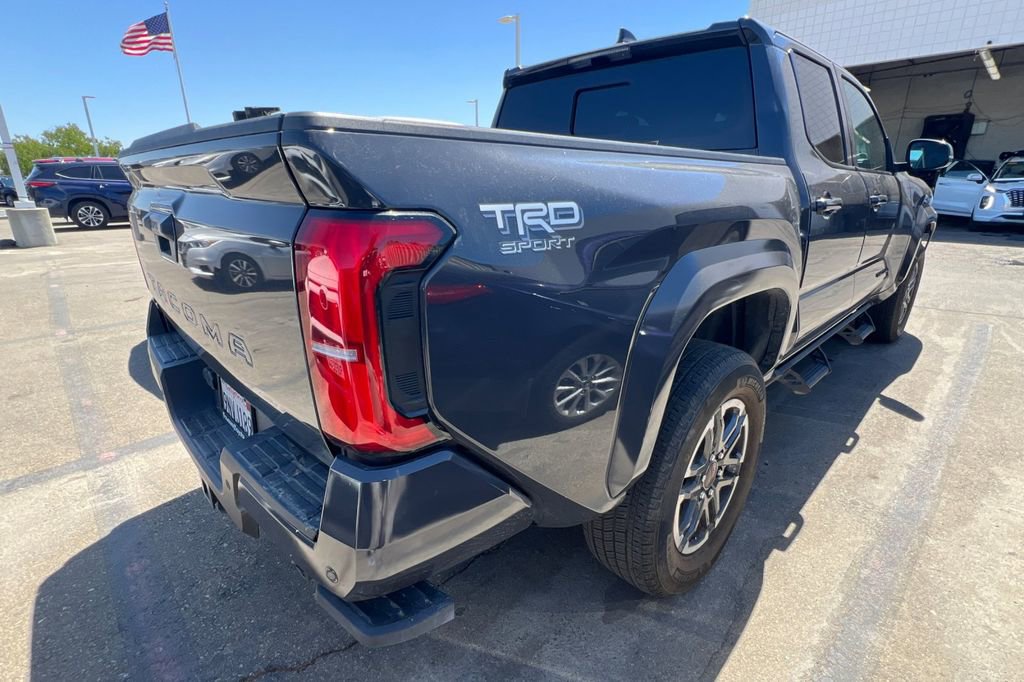 Used 2024 Toyota Tacoma TRD Sport w/ TRD Sport Upgrade Package AWD/4WD image 6