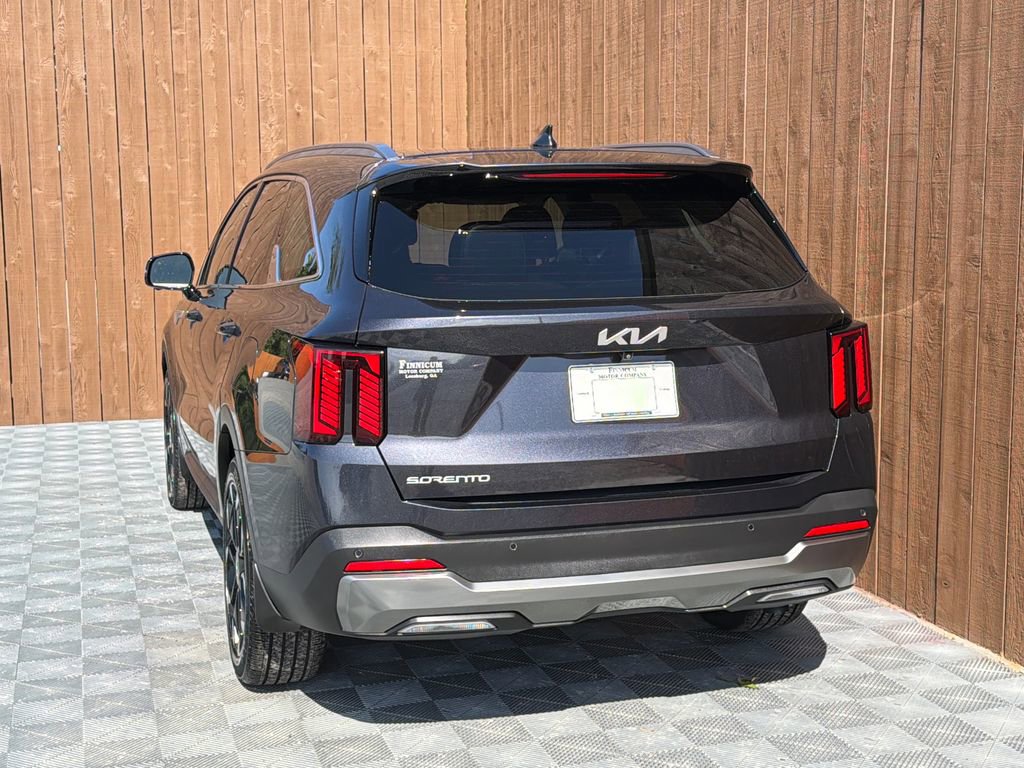 Used 2025 Kia Sorento SX image 16