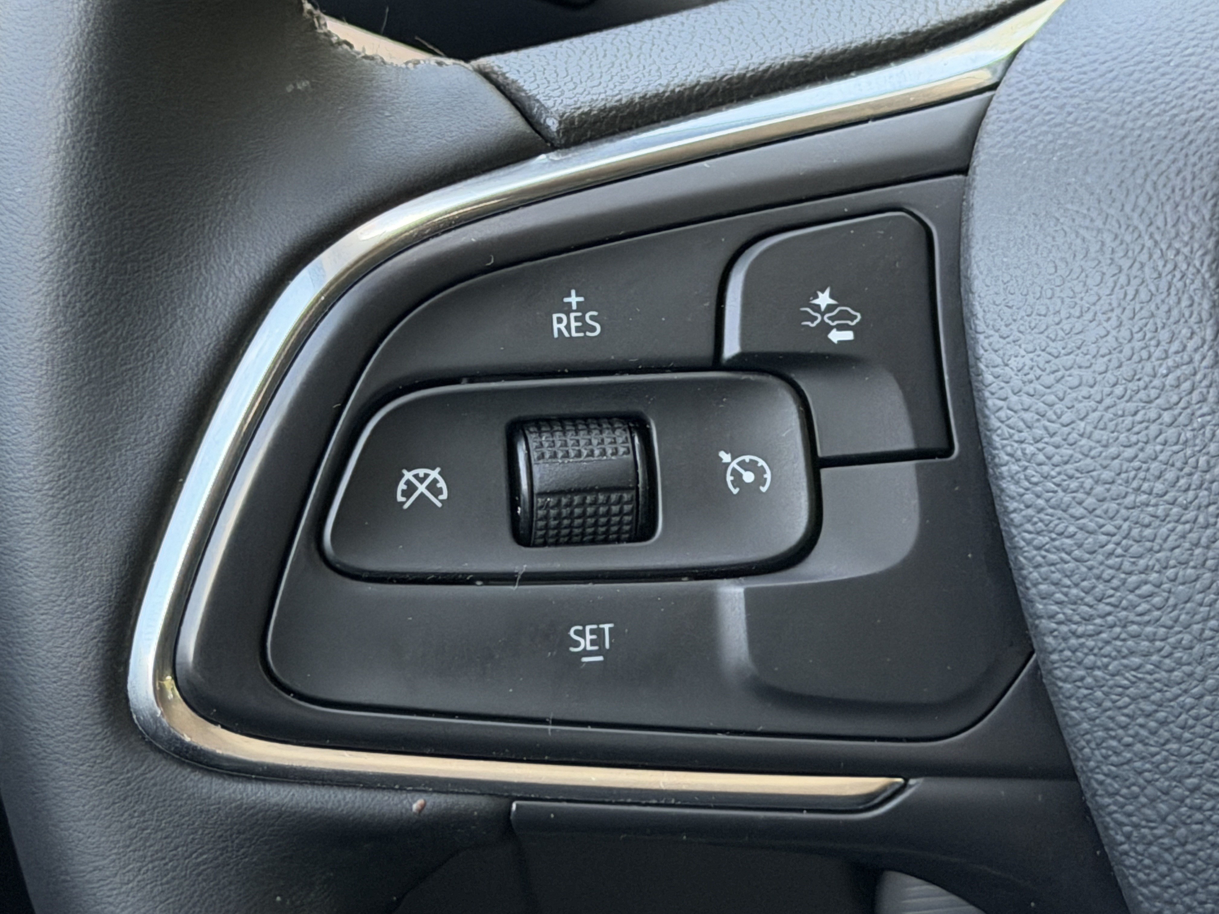 Used 2024 Buick Encore GX Preferred FWD image 57