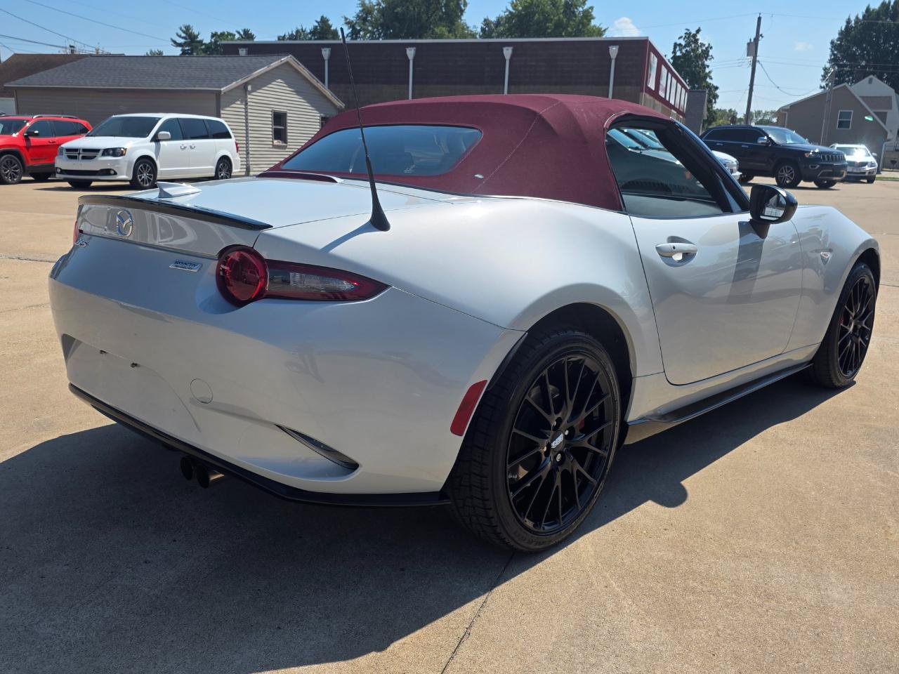 Used 2018 MAZDA MX-5 Miata Club w/ Brembo/BBS Recaro Package RWD image 19