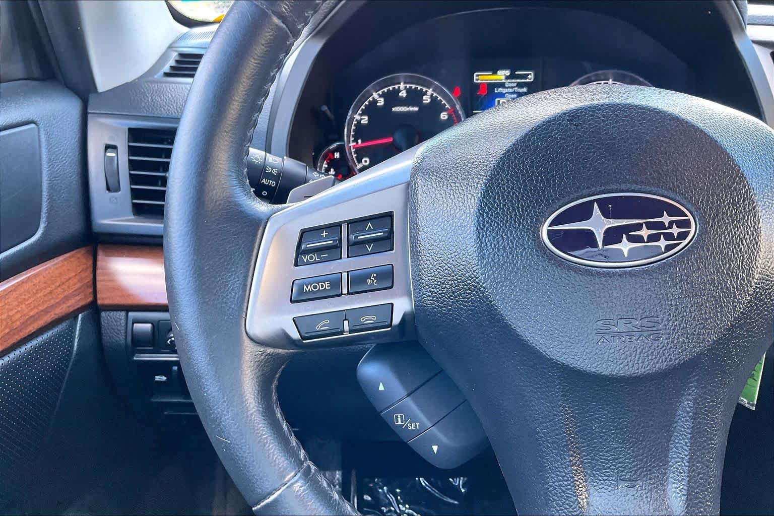 Used 2014 Subaru Outback 2.5i Limited AWD/4WD image 22