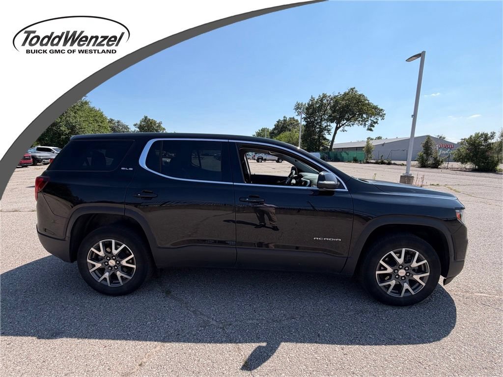 Certified 2023 GMC Acadia SLE FWD image 1