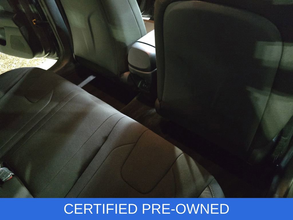 Certified 2025 Hyundai Elantra Sport image 12