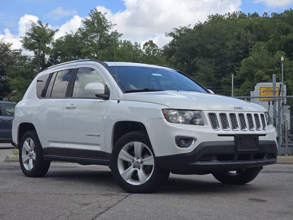 Used 2015 Jeep Compass High Altitude AWD/4WD image 2