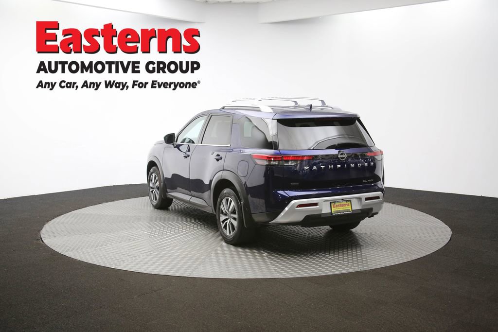 Used 2024 Nissan Pathfinder SL AWD/4WD image 65