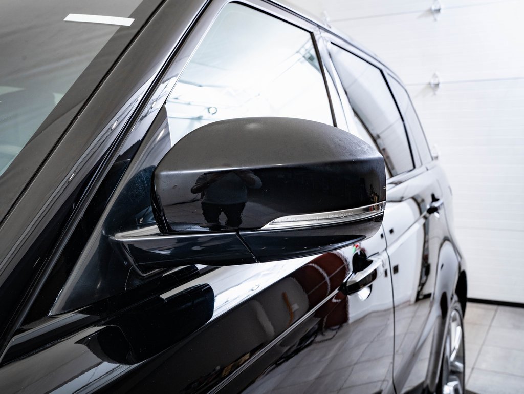 Used 2020 Land Rover Range Rover Sport HSE image 15