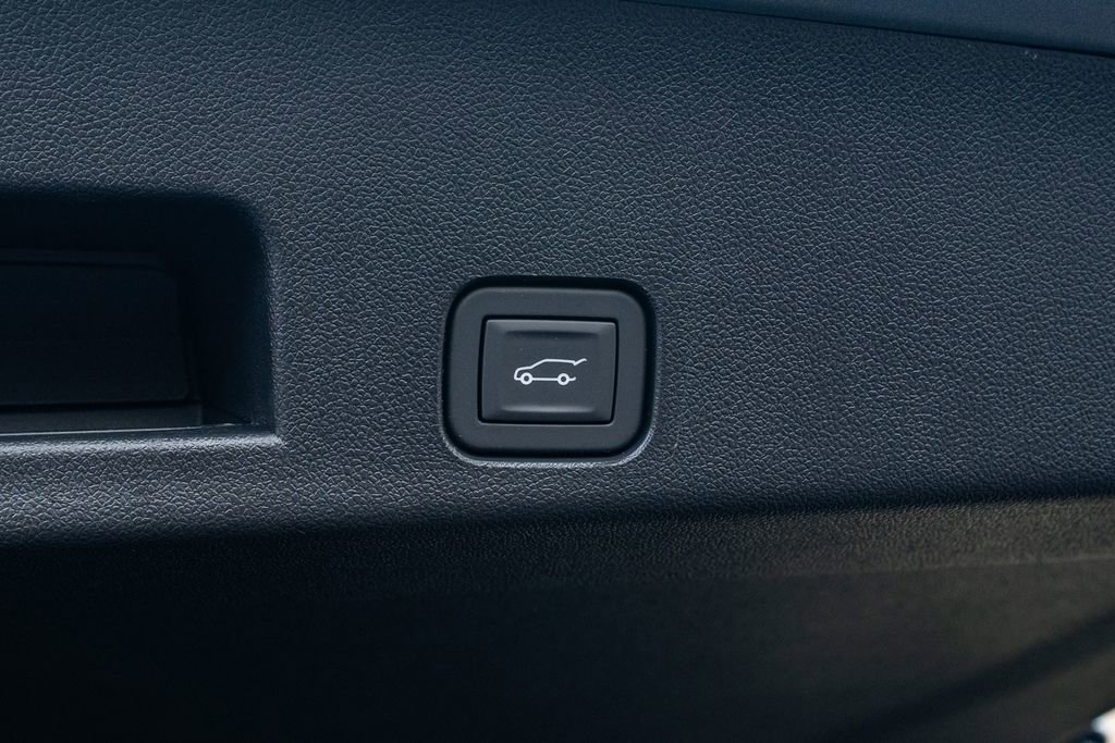 New 2026 Chevrolet Traverse LT w/ Midnight/Sport Edition image 39