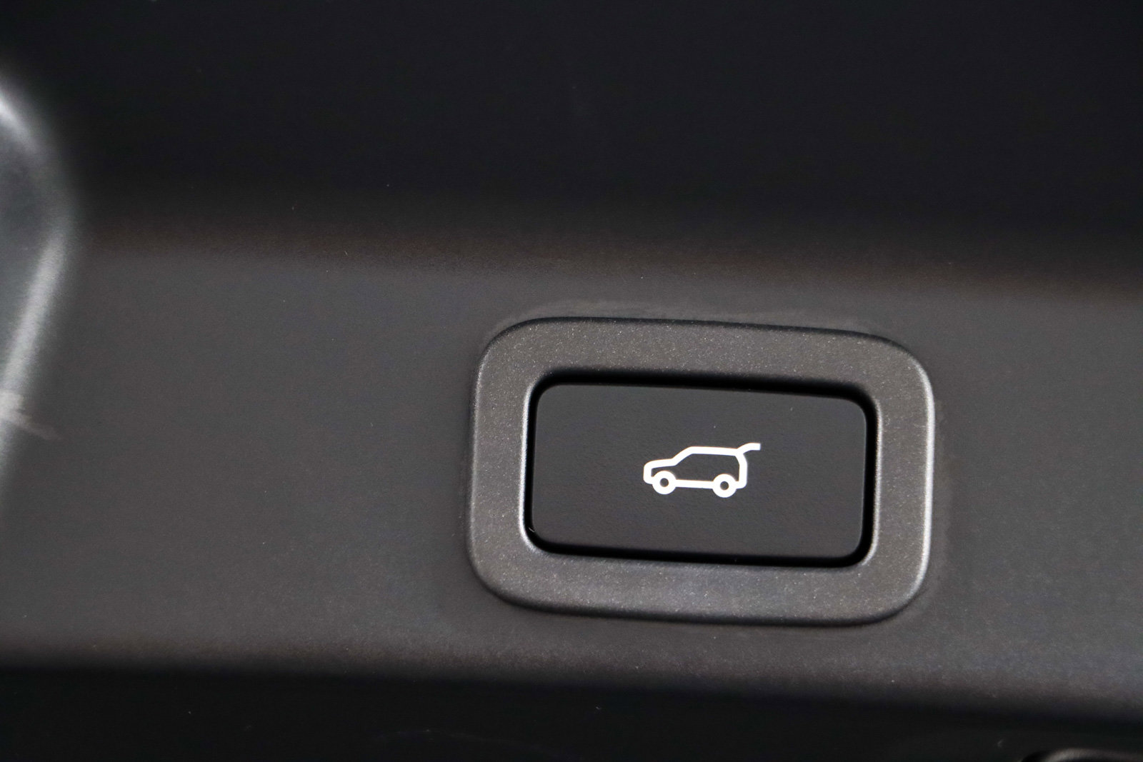 Used 2018 Jaguar F-PACE R-Sport AWD/4WD image 30