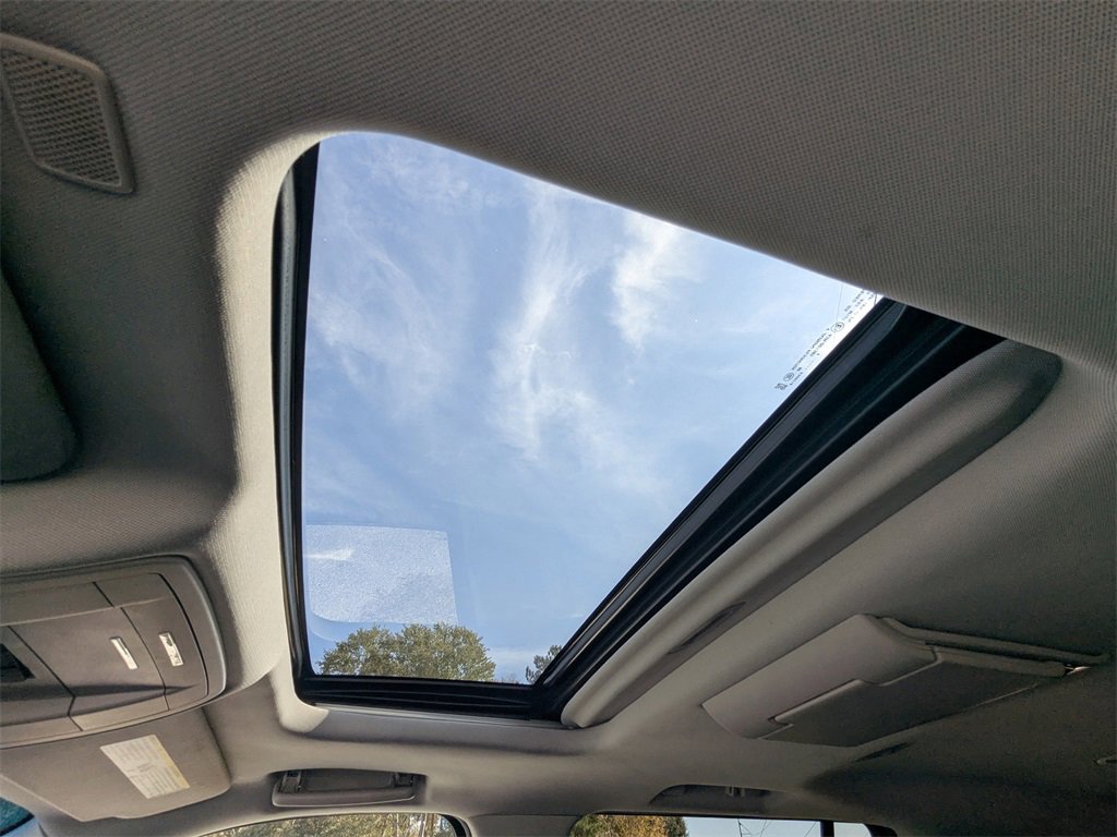 Used 2020 Chevrolet Suburban Premier image 21