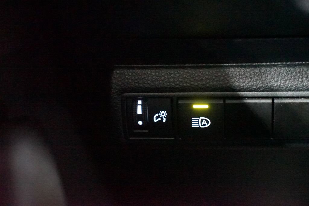 Certified 2023 Toyota Corolla LE image 22