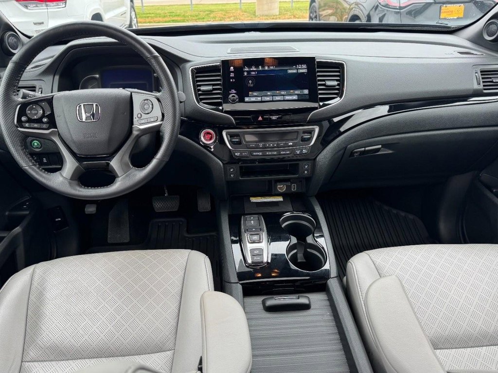 Used 2023 Honda Passport Elite image 13