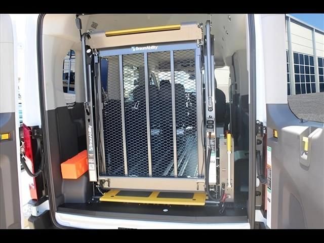 Used 2024 Ford Transit 350 XL image 7