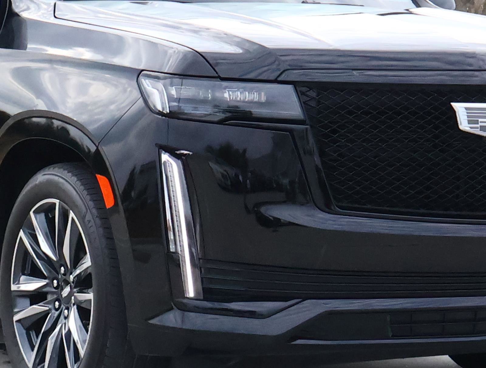 Used 2024 Cadillac Escalade Sport w/ LPO, ONYX Package image 7